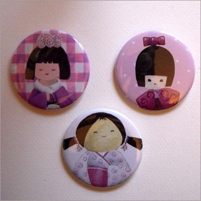 Badges 3 kokeshi filles 2