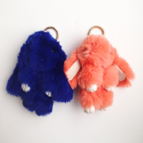 Duo de porte-clés lapins bleu foncé et corail