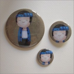 Badges assortis  kokeshi garçon 2