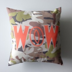 Coussin camouflage Wow